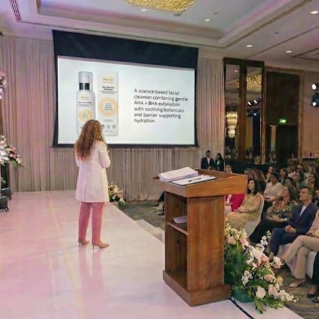 Dr. Katrina Abramov בהרצאה